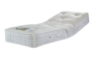 Read more about the article Sleepeezee 1000 Pocket Natural Adjustable Mattress Review: This is Your Dream Bed?